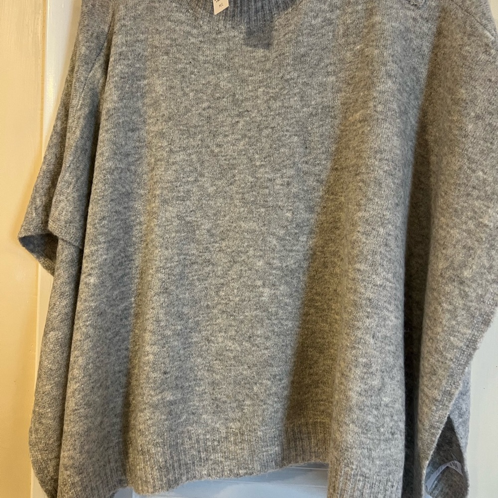 LOFT Gray Sweater Shrug size M/L - Picture 3 of 6